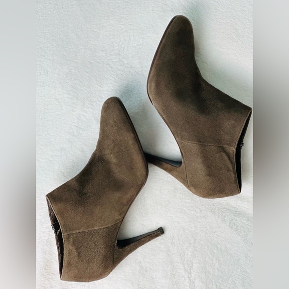 J. Crew Elegant Brown Heeled Suede Ankle Boots Size 6.5 - Picture 5 of 11